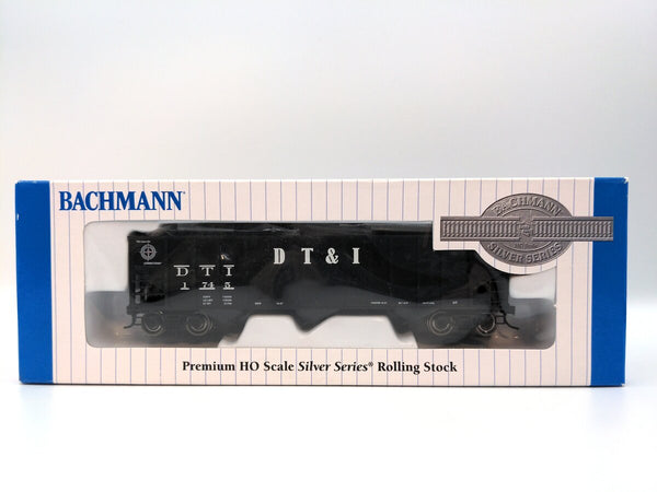 Bachmann HO Scale Detroit Toledo & Ironton 100-Ton Three-Bay Hopper - product detail