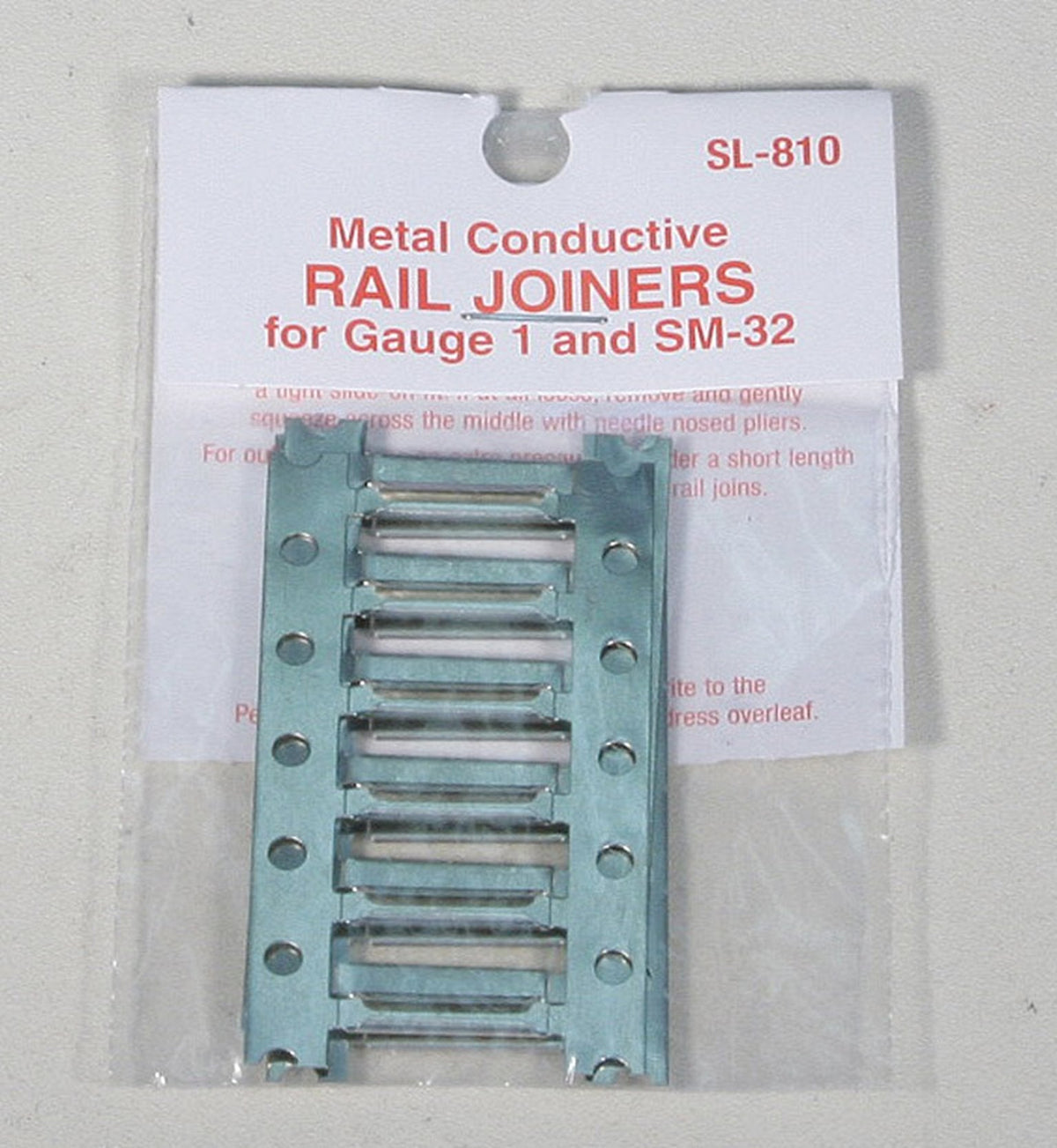 PECO SL-810 metal rail-joiner pack labeled for Gauge 1 and SM32