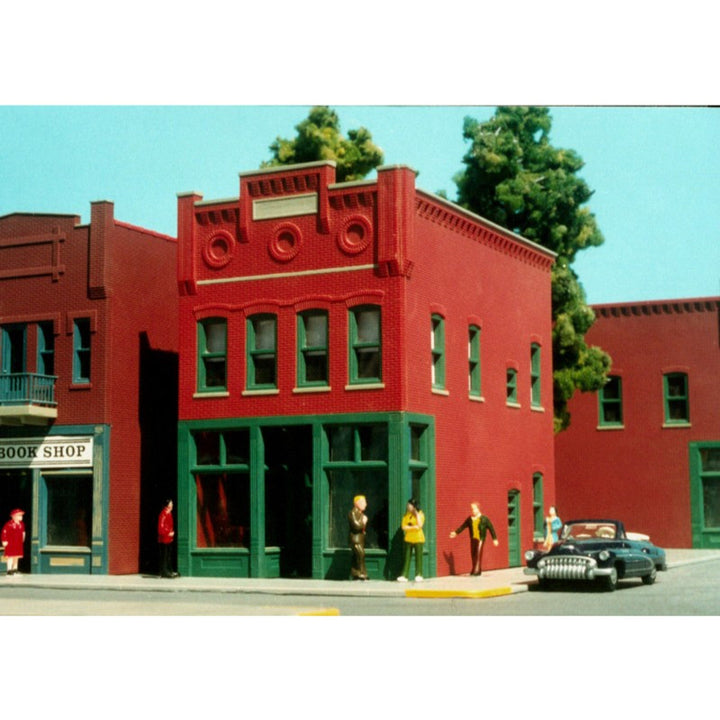 Smalltown USA HO Scale Salon Kit Rt Corner — exact product view