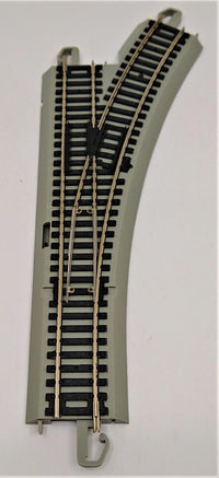 Bachmann HO Scale E-Z Command DCC Right-Hand Turnout - product and package