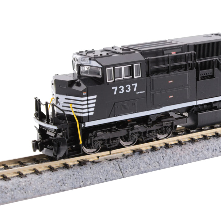 N SD70ACu Norfolk Southern #7337 (Cab Head Light) (176-8561) exact product view 1