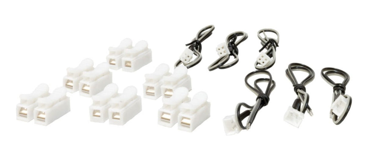Woodland Scenics JP5684 Just Plug Extension Cable Kit included components photograph