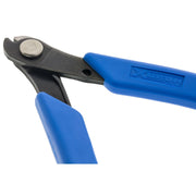 Angled view of Xuron 2193 cutting jaws and blue grip