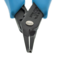 Close-up of Xuron 450BN narrow bent tips and pivot