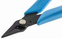 Close-up of the jaws and pivot on Xuron 485 long nose pliers