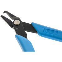 Angled detail of Xuron 496 hooked jaw and blue grip