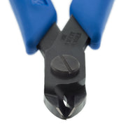 Close-up of Xuron 9100 oval cutting head and pivot screw