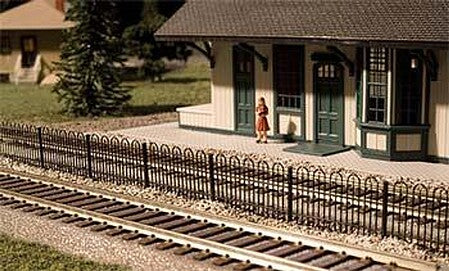 Atlas N Scale Hairpin Style Fence – 2850