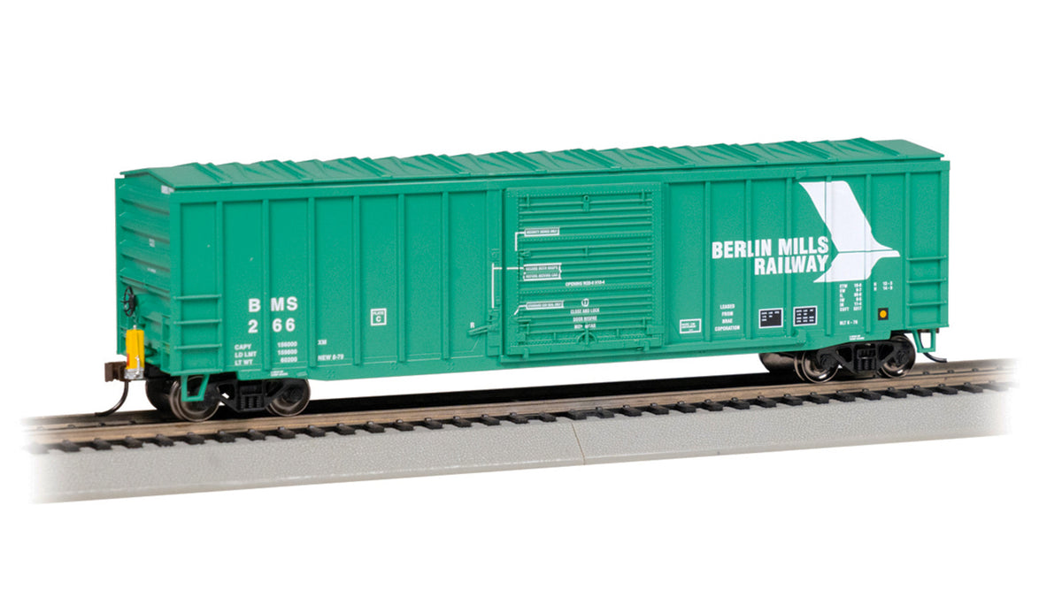Bachmann HO 50-Foot Outside-Braced Boxcar with Flashing EOT - Berlin Mills Railway #266– product image