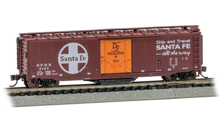 Bachmann N Scale Track Cleaning 50-Foot Plug-Door Boxcar - Santa Fe #6157