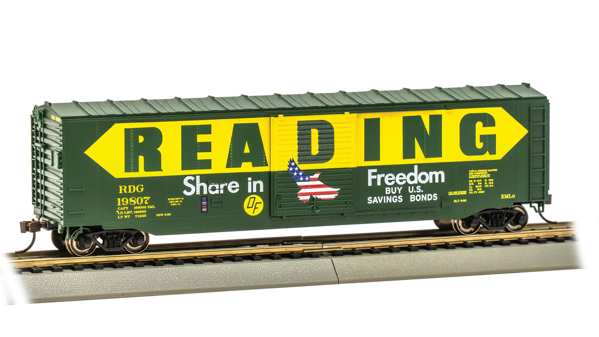 Bachmann HO Scale 50' Sliding Door Boxcar (US Saving Bonds) - Reading #19807 (without roofwalk) - 19416
