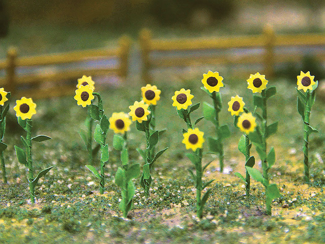 Sunflowers - 1" Tall (16 per pack) - Bachmann 32506