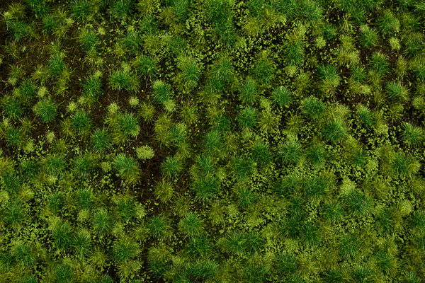 Medium Green Tufted Grass Mat (one 11.75" X 7.5" sheet) - Bachmann 32922
