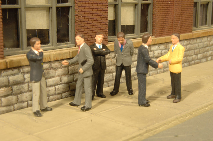 Businessmen - HO Scale - Bachmann 33112