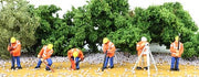 Bachmann SceneScapes 33121 HO scale Highway Maintenance Crew six-figure set in a roadwork scene