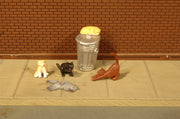 Cats with Garbage Can - O Scale - Bachmann 33157