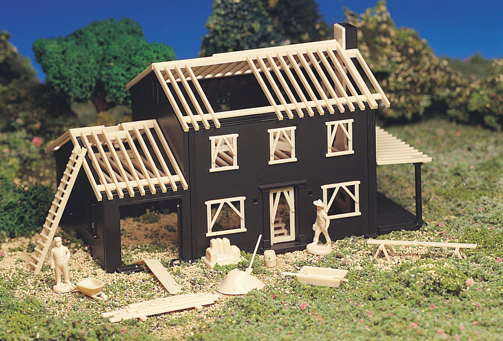 House Under Construction (HO Scale) - Bachmann 45191