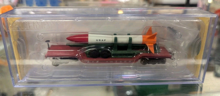 Bachmann 71391 N scale L&N #113202 center-depressed flatcar with missile exact alternate view