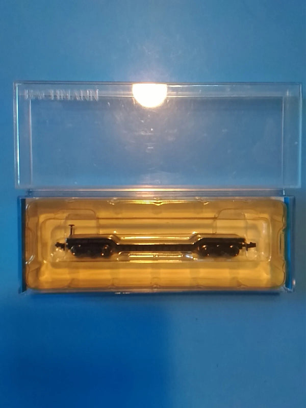 Bachmann 71399 N scale unlettered black center-depressed flatcar exact alternate view