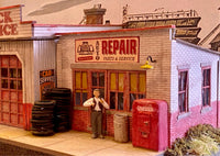 Bar Mills 0382 HO scale Lenny's Truck Service front detail