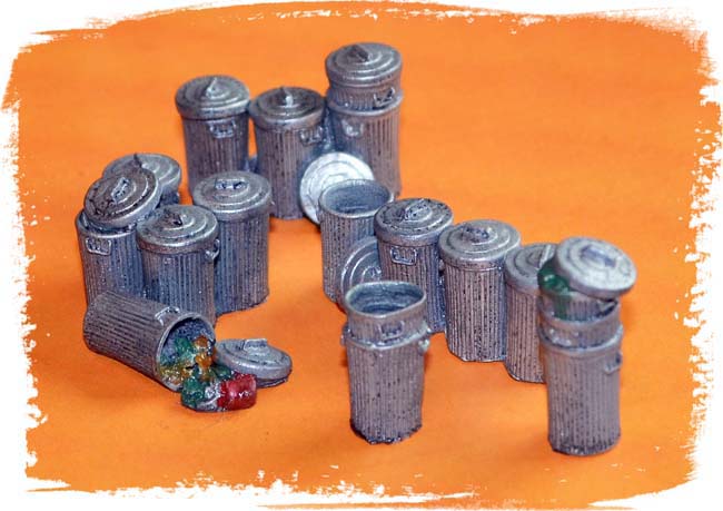 Bar Mills 04022 O scale garbage pail assortment - painted display examples