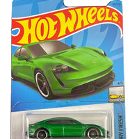 Collectable Carded Hot Wheels 2023 - Porsche Taycan Turbo S - Green