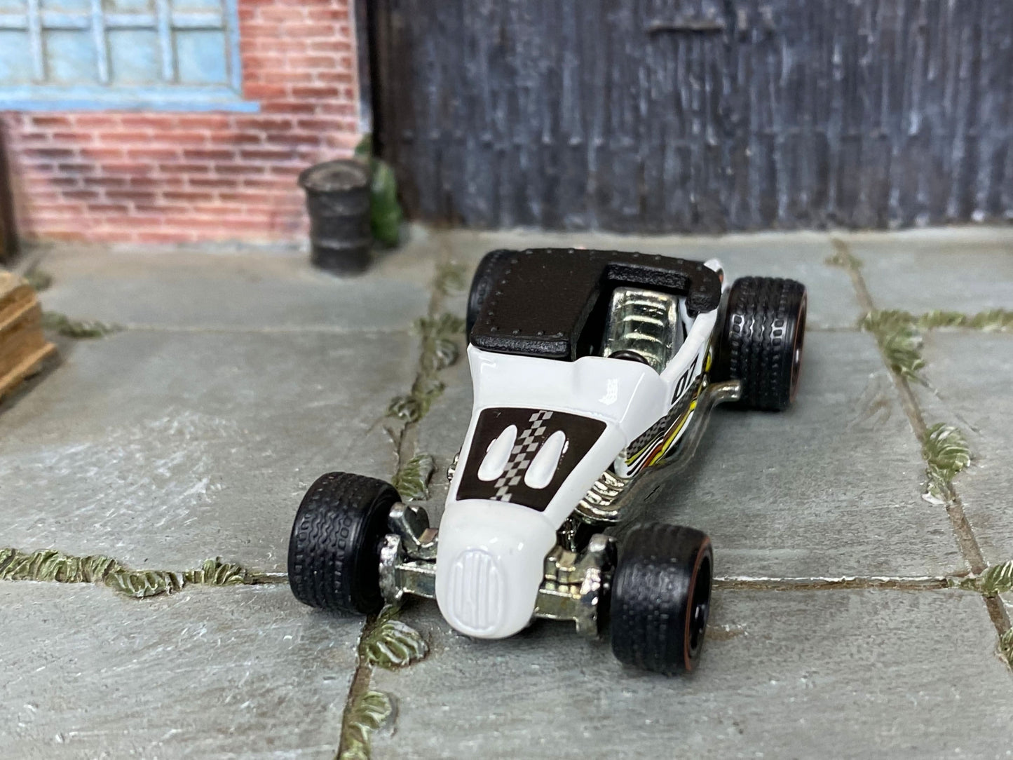 Custom Hot Wheels - Ford Track T T-Bucket - White and Black - Black Mag Wheels - Redline Rubber Tires