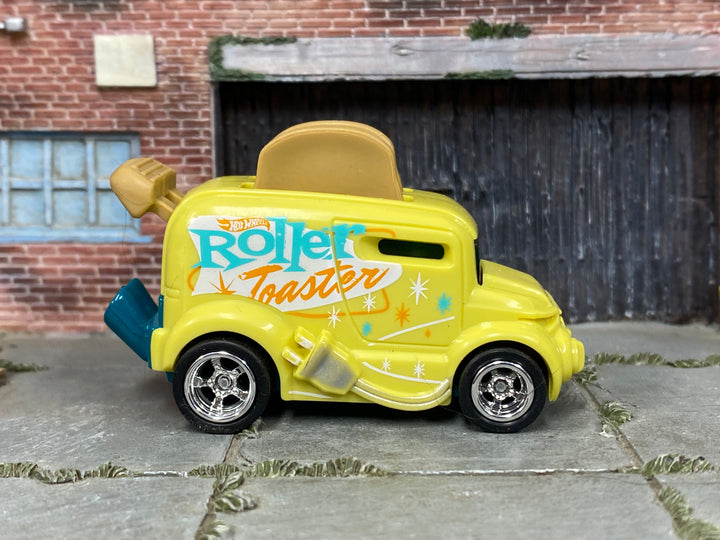 Custom Hot Wheels Roller Toaster – Yellow – Chrome Wheels – Rubber Tires – side view