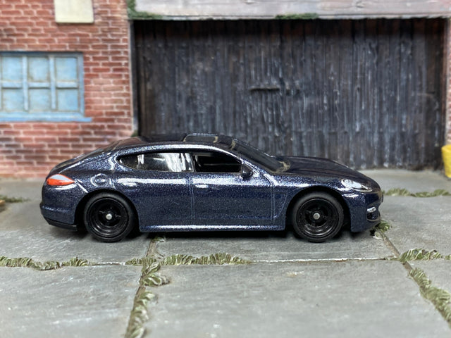Custom Matchbox Porsche Panamera – Metallic blue with black wheels – Rubber Tires