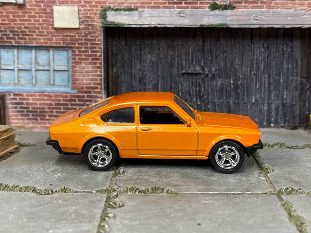 Custom Matchbox Volkswagen Golf GTI Mk1 – Metallic orange with chrome wheels – Rubber Tires