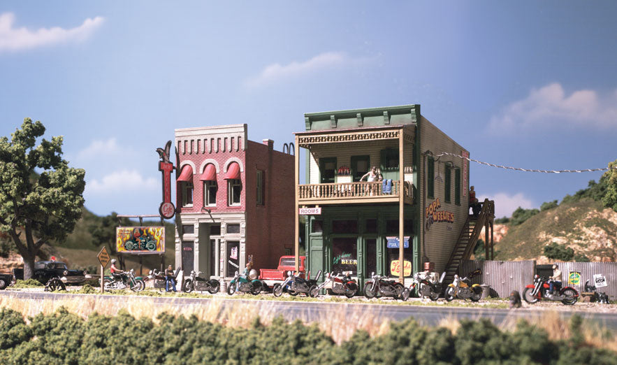 Woodland Scenics DPM 40700 Popa Weelie's Saloon HO scale kit front view