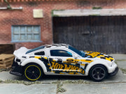 2005 Ford Mustang Hot Wheels Race Car - White, Yellow & Black