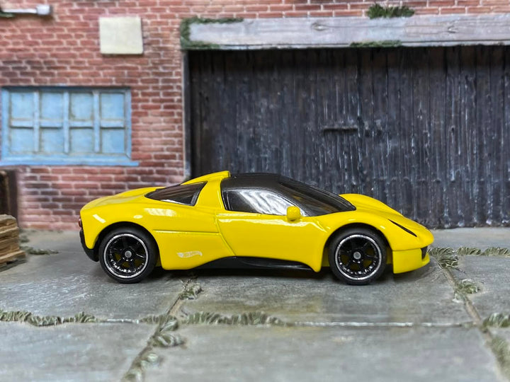 GMA T.33 Hot Wheels diecast actual item photo 1 of 4