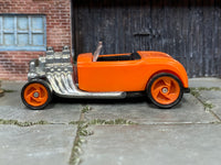 Hot Wheels 1996 McDonald's Roadster orange Hot Hubs right-side view