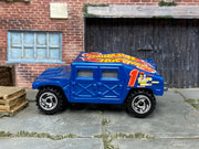 Hot Wheels 1997 Hummer Race Team III blue right-side view