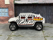 Hot Wheels 1998 Hummer Jungle Racer right-side view
