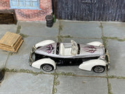 1999 Hot Wheels Auburn 852 black and silver Pinstripe Power loose car, top view