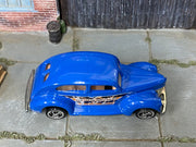 Hot Wheels 2000 Fat Fendered '40 Weise Brothers top view
