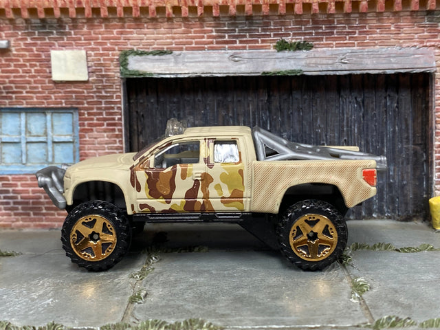 Hot Wheels 2010 Sandblaster tan camouflage right-side view