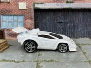Hot Wheels 2017 Tooned Lamborghini Countach white left-side view