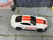 Hot Wheels 2018 2015 Ford Mustang GT white Borla top view