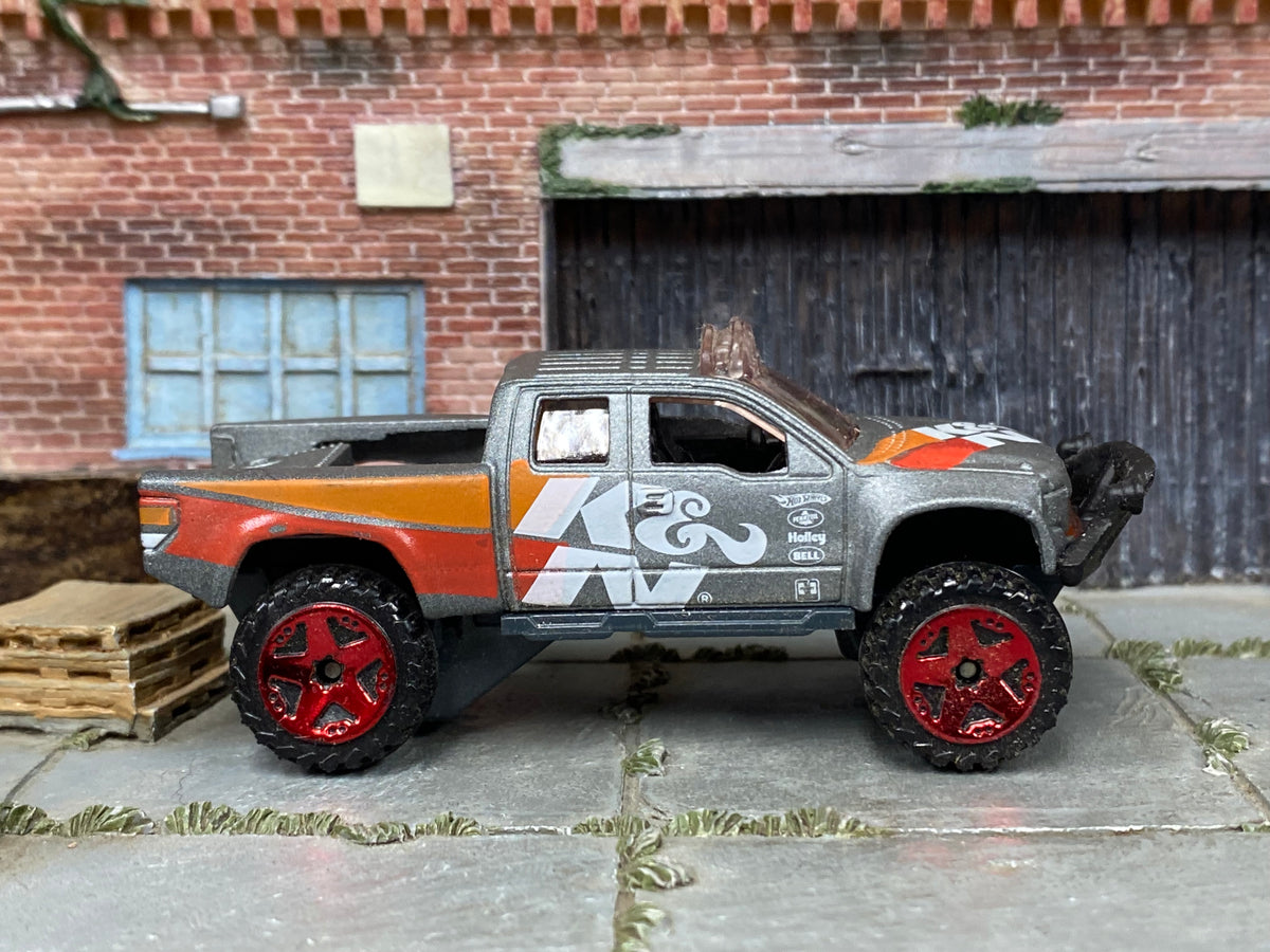 Hot Wheels 2020 '87 Dodge D100 ZAMAC K&N right-side view