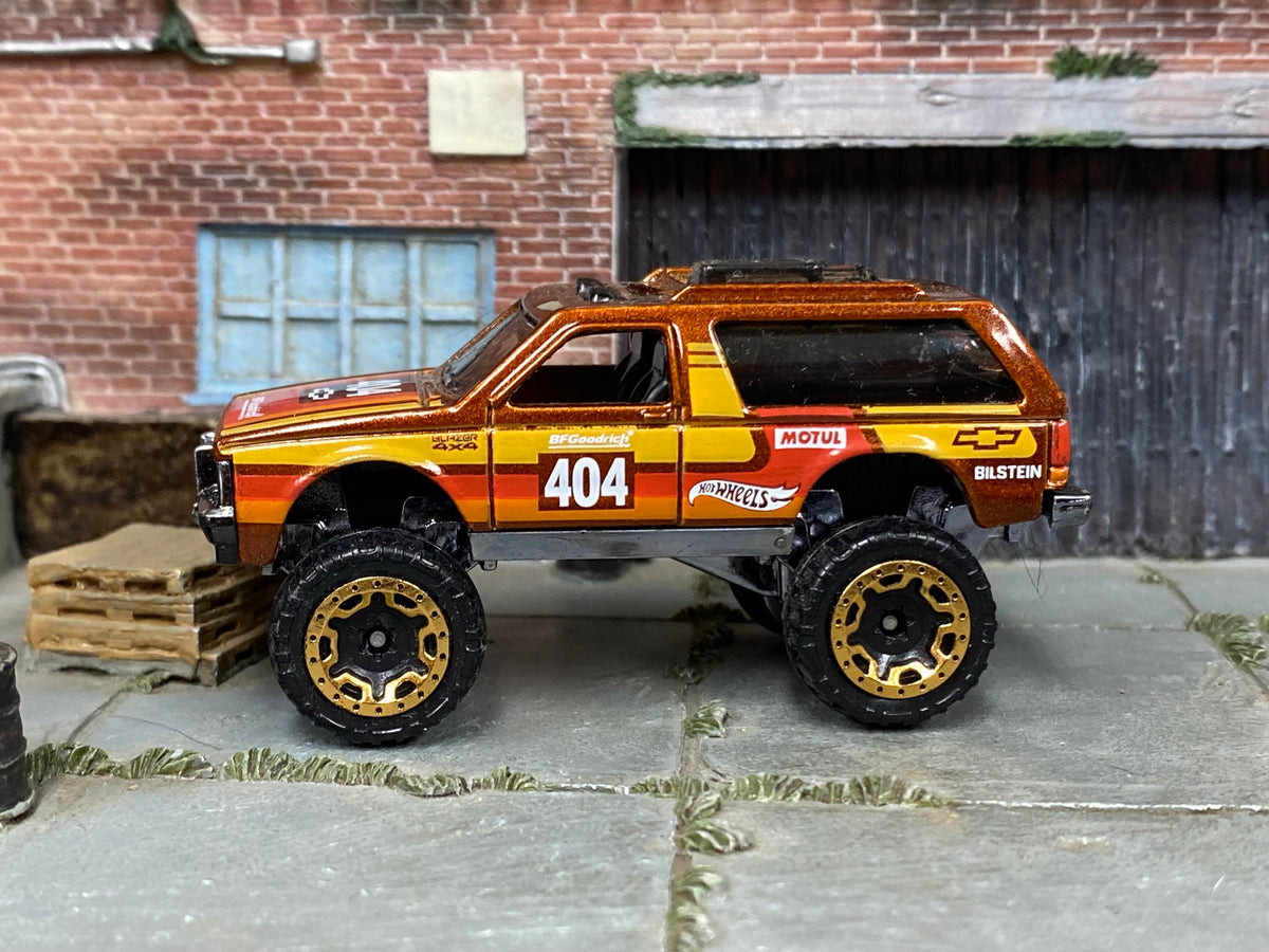 Hot Wheels 2025 Chevy Blazer 4x4 copper 404 right-side view