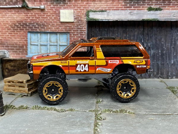 Hot Wheels 2025 Chevy Blazer 4x4 copper 404 right-side view