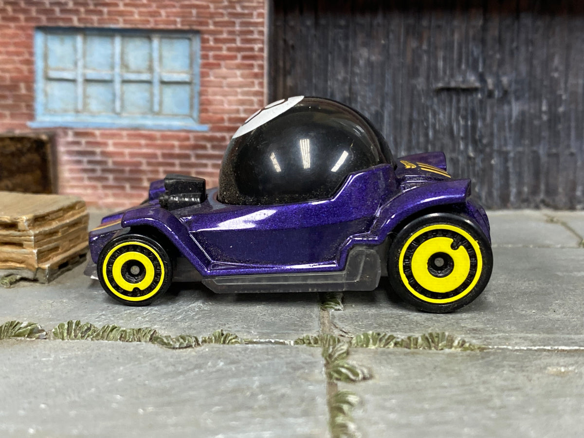 Hot Wheels 2025 Decidedly Go purple right-side view