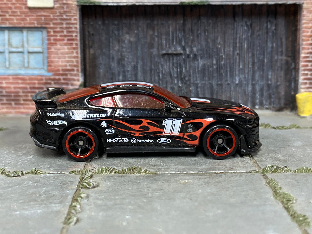 Hot Wheels 2026 2020 Ford Mustang Shelby GT500 black right-side view