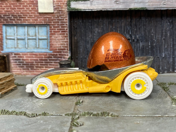 Hot Wheels 2026 Eggshelleracer ZAMAC right-side view