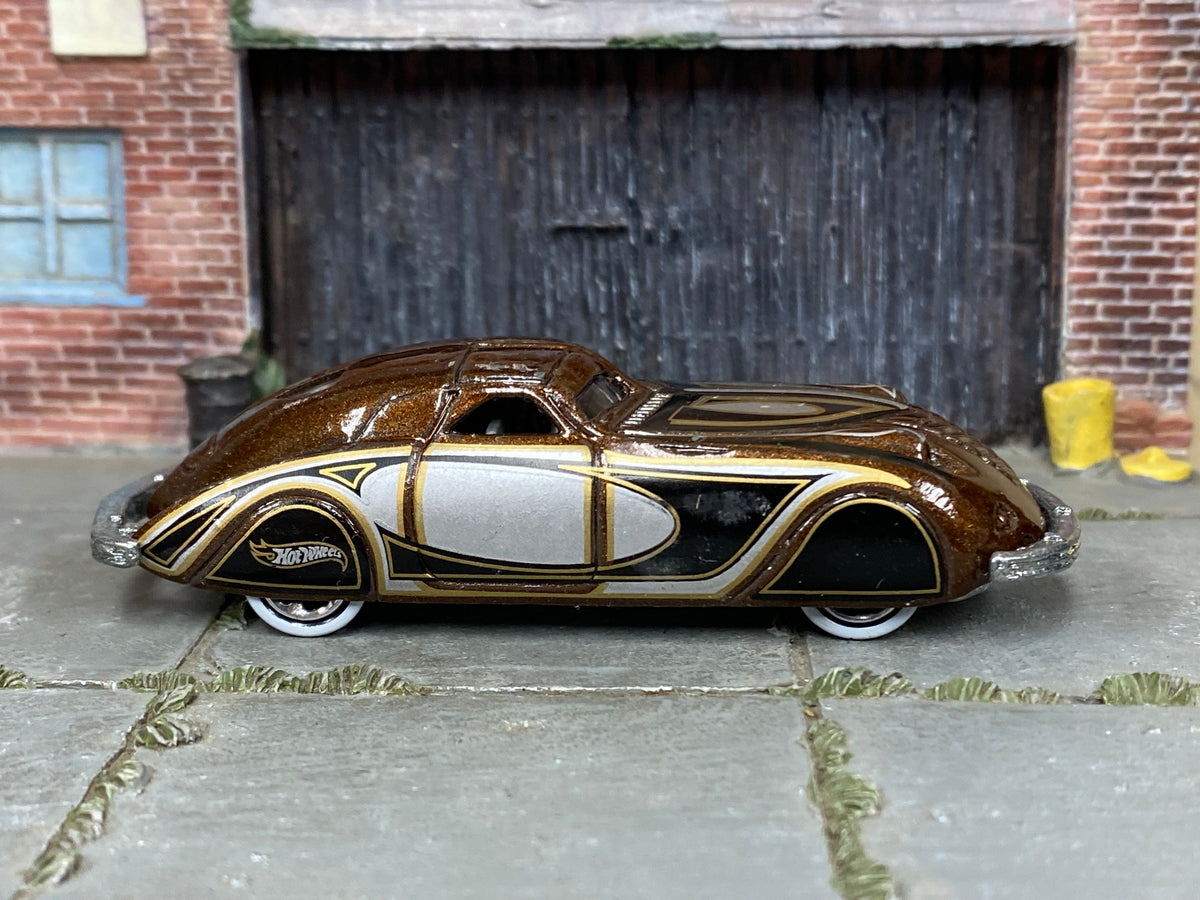Hot Wheels '38 Phantom Corsair metallic brown, silver and gold loose car, right side view