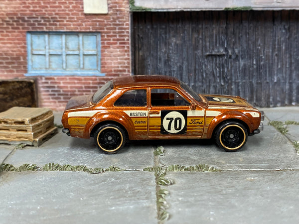 Hot Wheels '70 Ford Escort RS1600 metallic rootbeer number 70, right side view