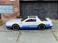 Hot Wheels '84 Pontiac Firebird — left-side view